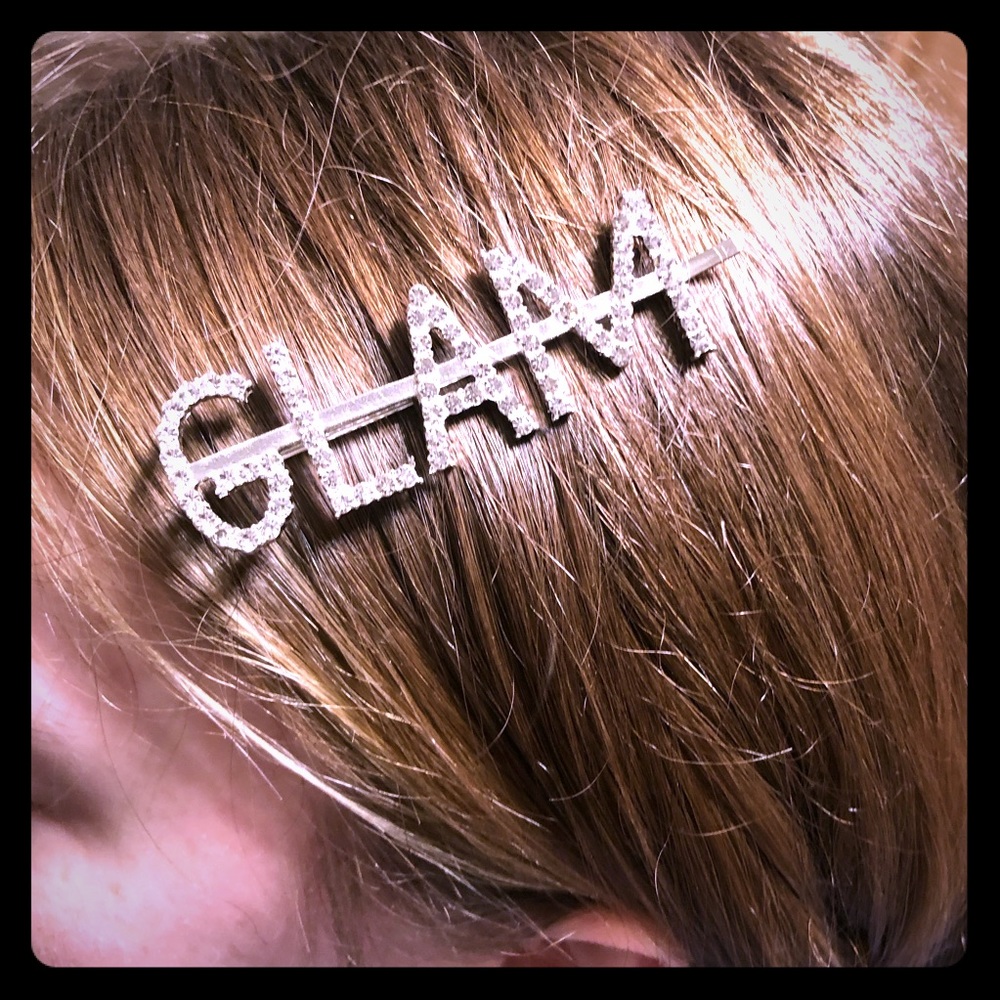 New “GLAM” Rhinestone Silver Bobby Pin - Picture 3 of 3